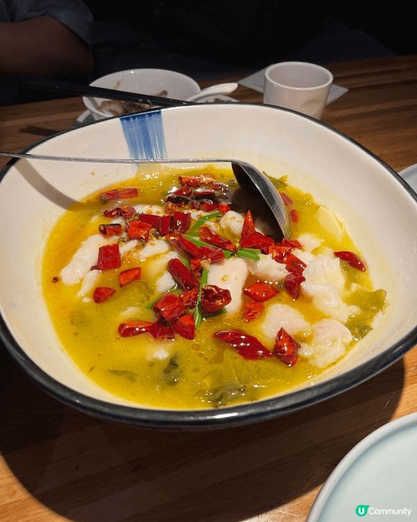 今日為大家探店寶藏杭幫菜，深圳呢間外婆家分店?裝修風格係以高...