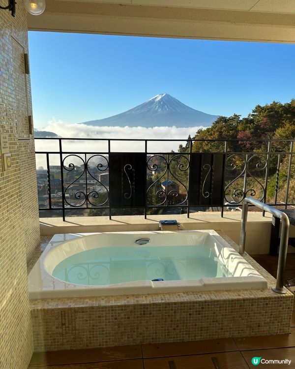 一邊看富士山..一邊浸浴