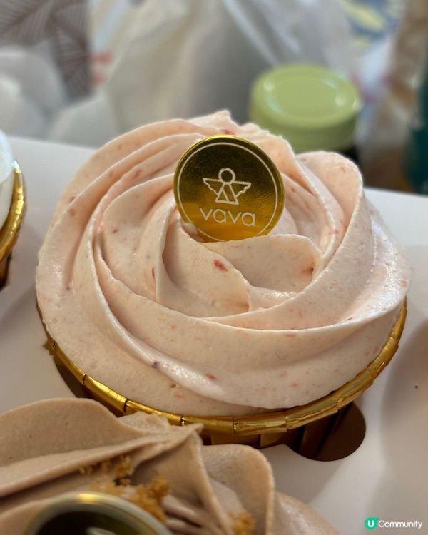 多倫多必食甜品店🎂  CAD$12食6款！🤤