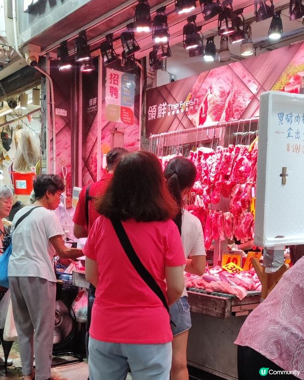紅磡好多豬肉檔唯獨哩間✨領鮮豬肉✨每天都大排長龍，都不無原因...
