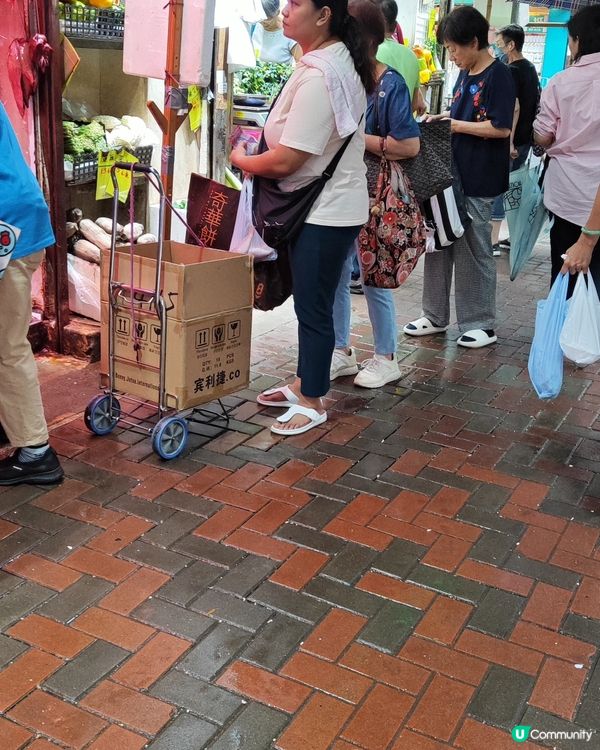 紅磡好多豬肉檔唯獨哩間✨領鮮豬肉✨每天都大排長龍，都不無原因...