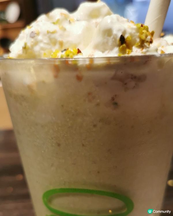 雖然好甜,但係呢為咗要影相打卡都要點一杯開心果奶昔飲一下