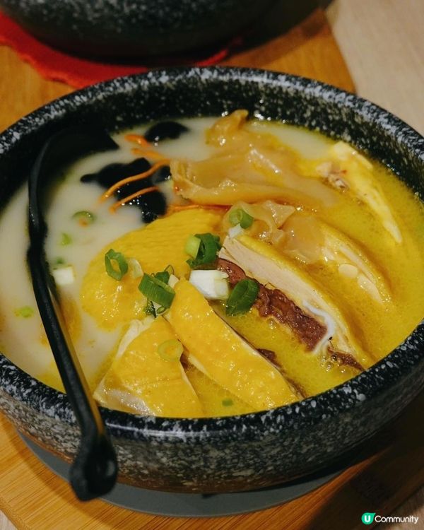 ## 觀塘工廈隱世美食🐔  花膠雞米線😋