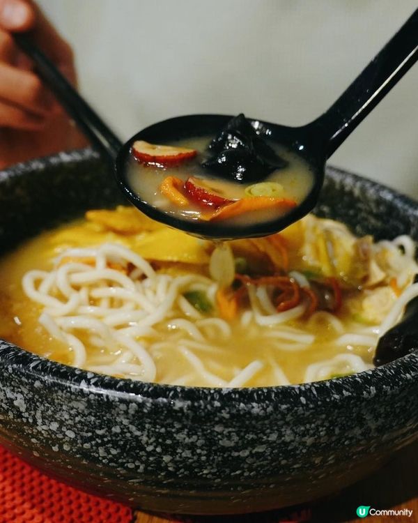 ## 觀塘工廈隱世美食🐔  花膠雞米線😋