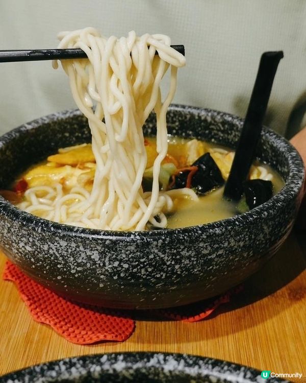 ## 觀塘工廈隱世美食🐔  花膠雞米線😋