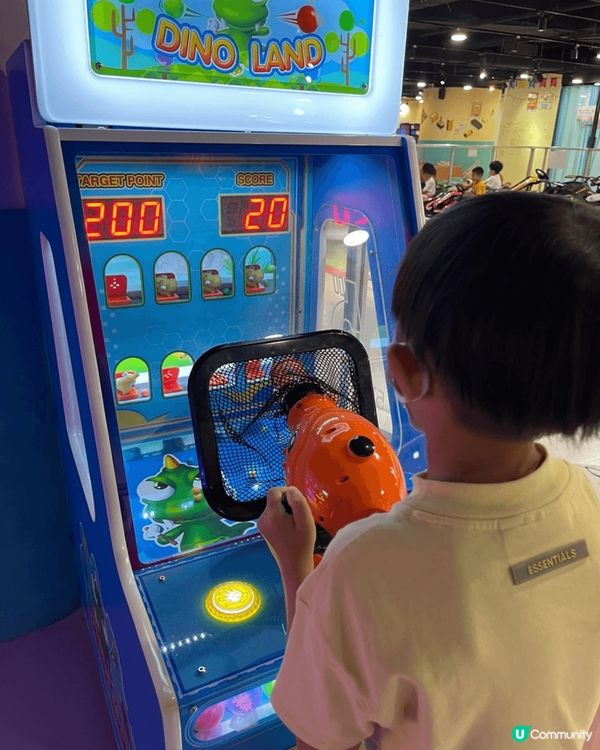 百田遊園上環無限極2樓的遊戲埸，我小孩玩足2小時，去到可能冇...