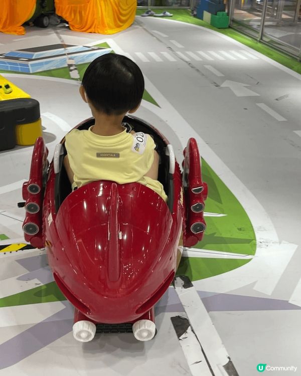 百田遊園上環無限極2樓的遊戲埸，我小孩玩足2小時，去到可能冇...