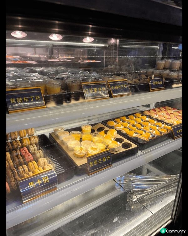 Neway不僅提供卡拉OK服務,其自助餐廳在晚餐時段也非常受...