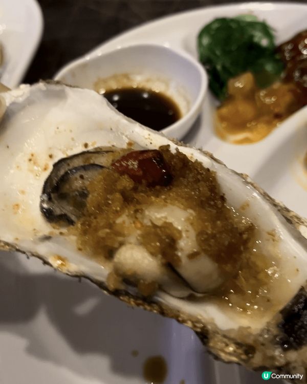 Neway不僅提供卡拉OK服務,其自助餐廳在晚餐時段也非常受...