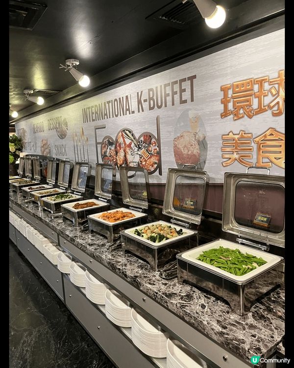 Neway不僅提供卡拉OK服務,其自助餐廳在晚餐時段也非常受...