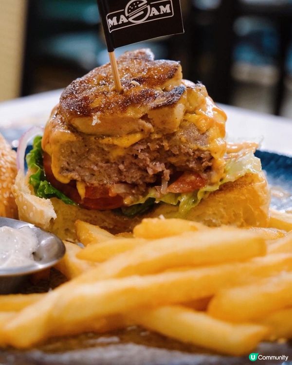 【元朗】人氣Burger 🍔小店！鵝肝騸牯牛肉漢堡超足料‼️