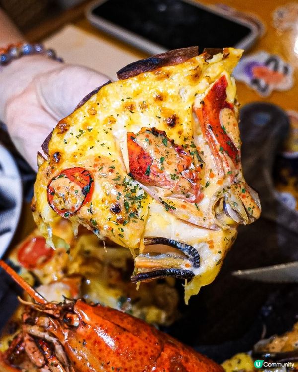 《尖沙咀玩味餐廳 原隻龍蝦薄餅🦞🍕》 