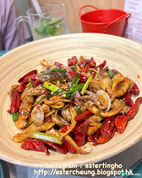 【沙田 食記】惹味香辣海鮮干鍋 + 滋補花膠螺頭干貝燉雲吞雞湯 ♥ 龍門一番 川滬。紫砂燉湯