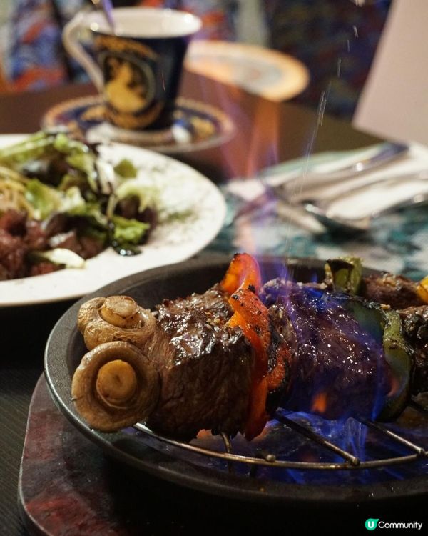 銅鑼灣【凡高廚房】份量級火焰護心牛柳串