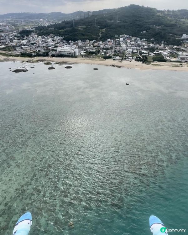 #沖繩必玩行程之一 #透明漸變藍色海洋一覽無遺 #震撼眼球景觀 #動力滑翔傘體驗