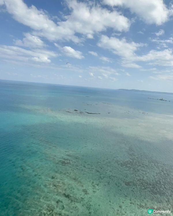 #沖繩必玩行程之一 #透明漸變藍色海洋一覽無遺 #震撼眼球景觀 #動力滑翔傘體驗