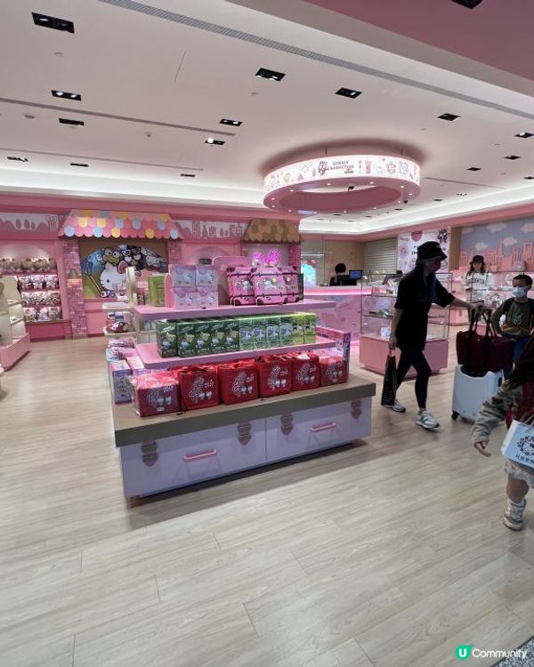 台北桃園國際機場Hello Kitty主題｜候機區｜打卡｜兒童遊戲設施