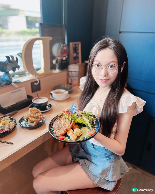 荃灣牛仔布風Café 高水準橡果級黑毛豬鞍架