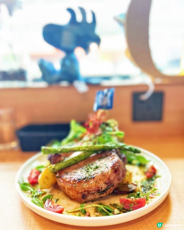 荃灣牛仔布風Café 高水準橡果級黑毛豬鞍架