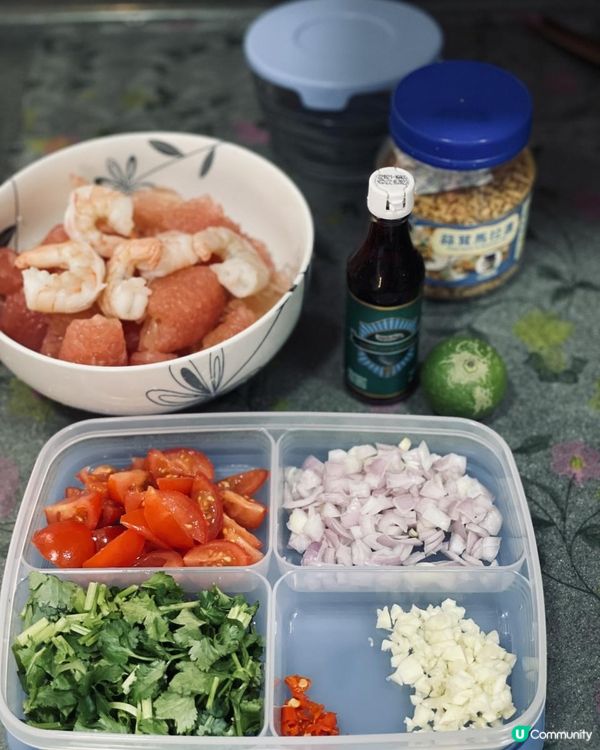 自家製@漢堡包、大蝦柚子沙律