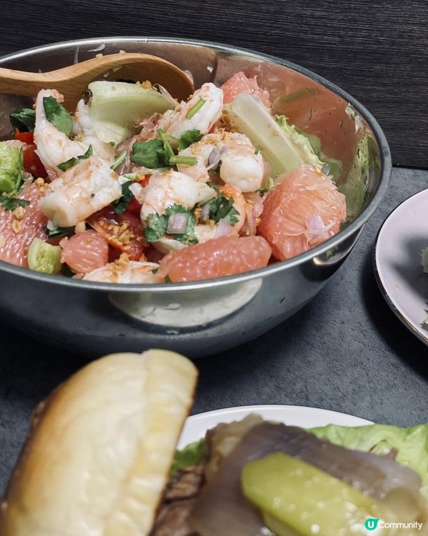 自家製@漢堡包、大蝦柚子沙律