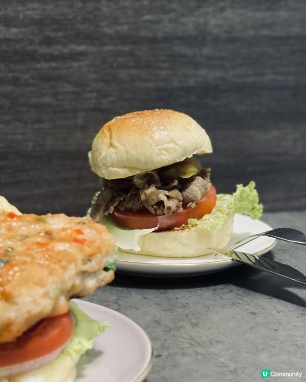 自家製@漢堡包、大蝦柚子沙律