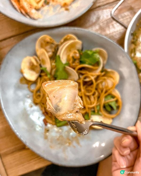 旺角兩層小清新Cafe 大梳化環境勁Warm勁舒服﹗