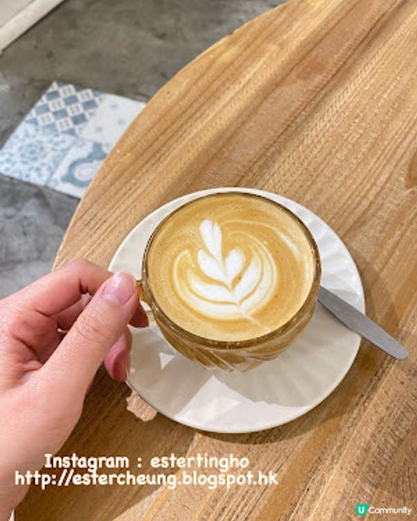 【旺角 食記】女人街兩層高純白 cafe ♥ 慢煮澳洲牛面頰 沙嗲煎腸粉 + 咸又唔咸蛋黃吉士 甜又唔甜比利時窩夫 ♥ Grind Size