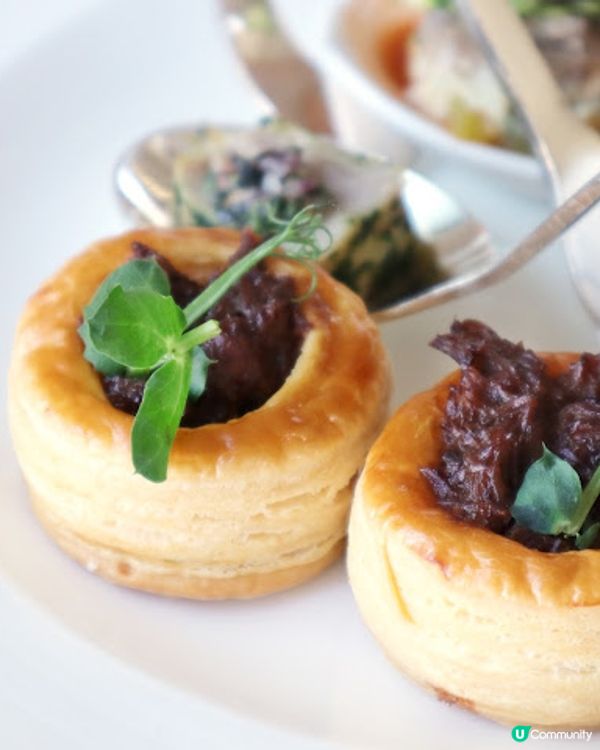 春意盎然。寫意下午茶。Conrad Lobby Lounge