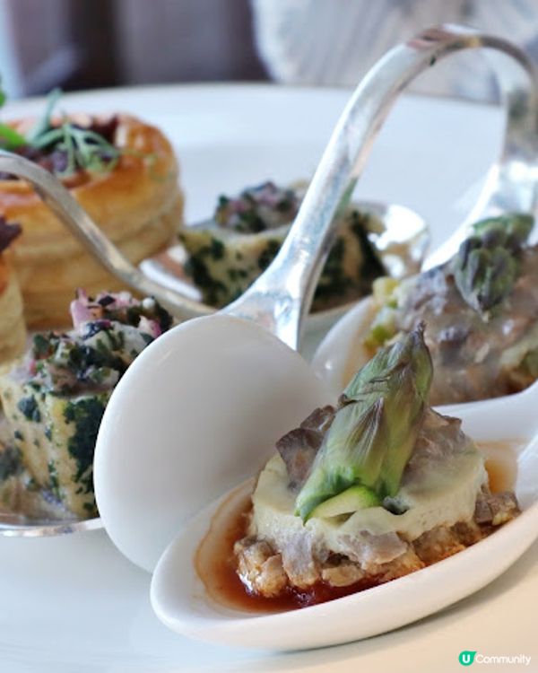 春意盎然。寫意下午茶。Conrad Lobby Lounge