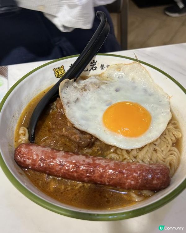 好多特色食品嘅潮式牛腩粉麵店