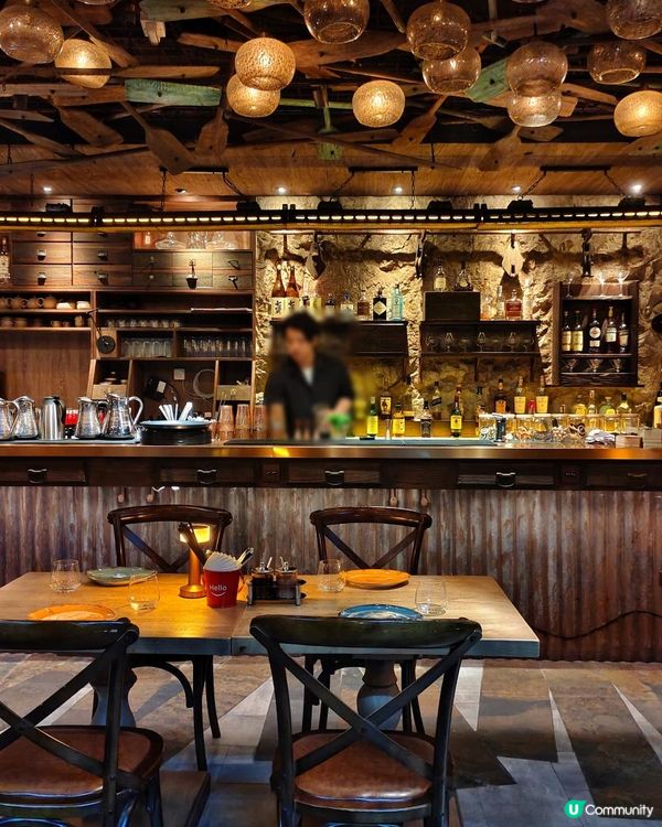 《尖沙咀新開泰菜餐吧》