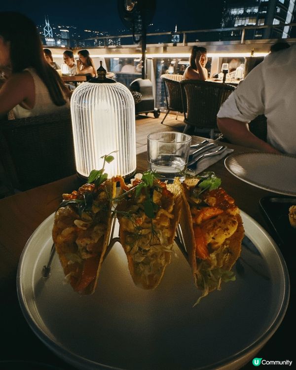 港玩港食第一時間諗起香港嘢，西餐都係港女玩食，生蠔必備