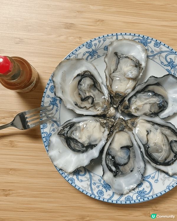 港玩港食第一時間諗起香港嘢，西餐都係港女玩食，生蠔必備