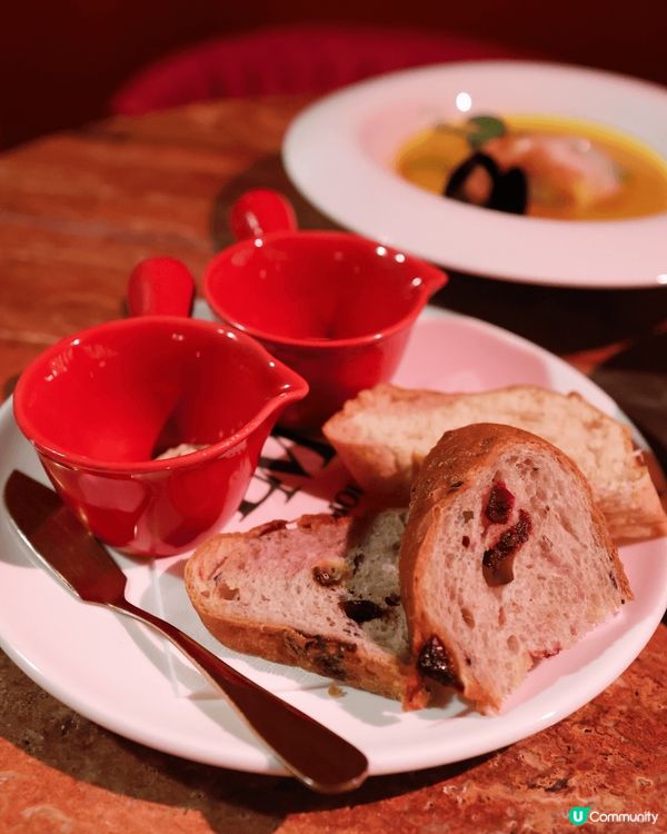 鋼琴給人一種浪漫的感覺！走進這家米芝蓮三星餐廳L’AMOUR...