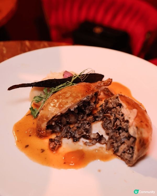 鋼琴給人一種浪漫的感覺！走進這家米芝蓮三星餐廳L’AMOUR...