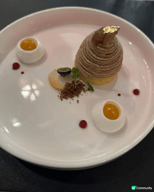 好吸引，甜品靚到好似藝術品一樣，一定要相機食先，chill滿...