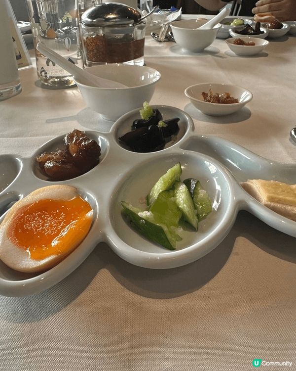 正宗上海菜，色香味俱全，上海風情，品味經典，回味無窮。