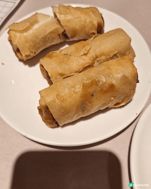 美味的酒樓點心，蘿蔔糕香口，春卷脆卜卜，腸粉皮薄肉滑，食到我...