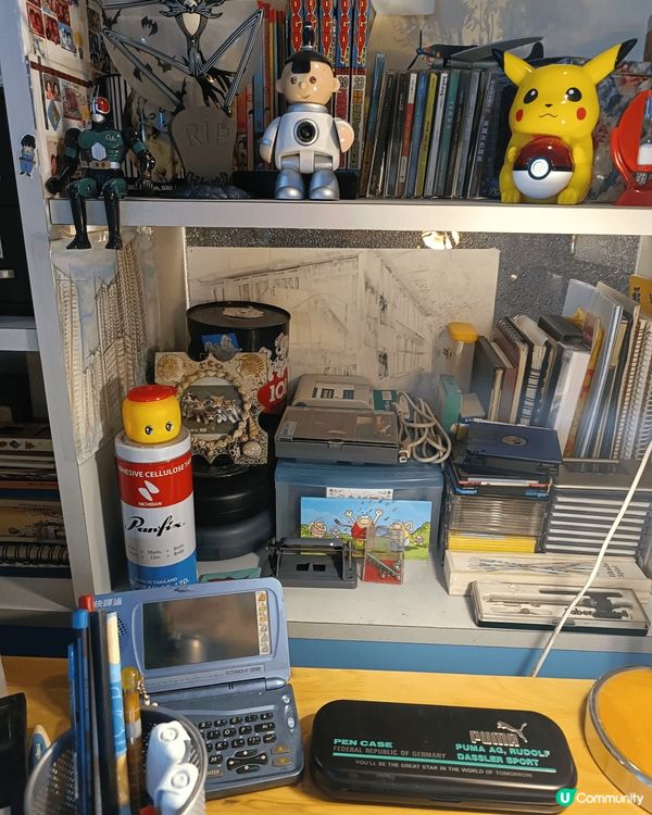 最近在香港大館會進行一個展覽“曲詞印記”, 展覽除咗包括黃霑...