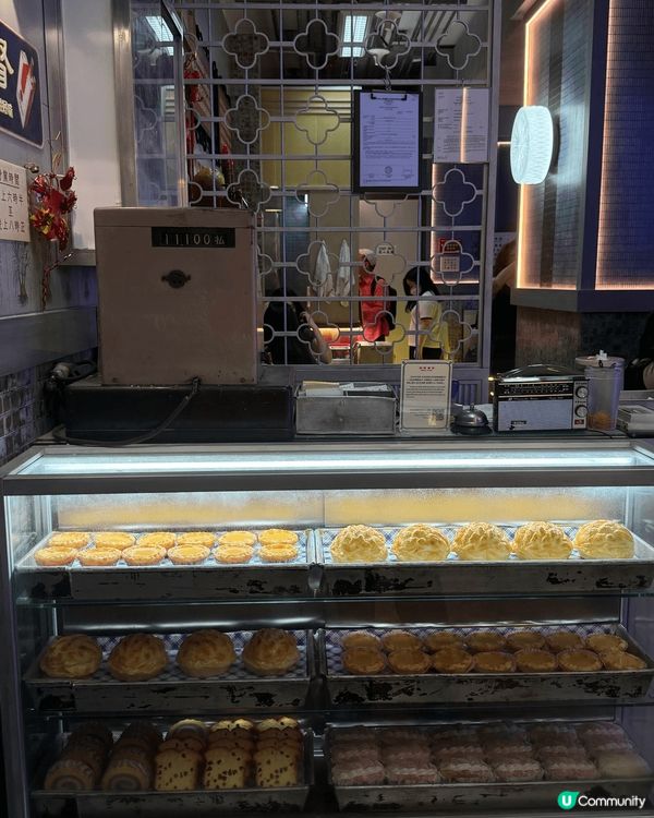 中環大館（Tai Kwun）是香港的一個文化和藝術中心，位於...