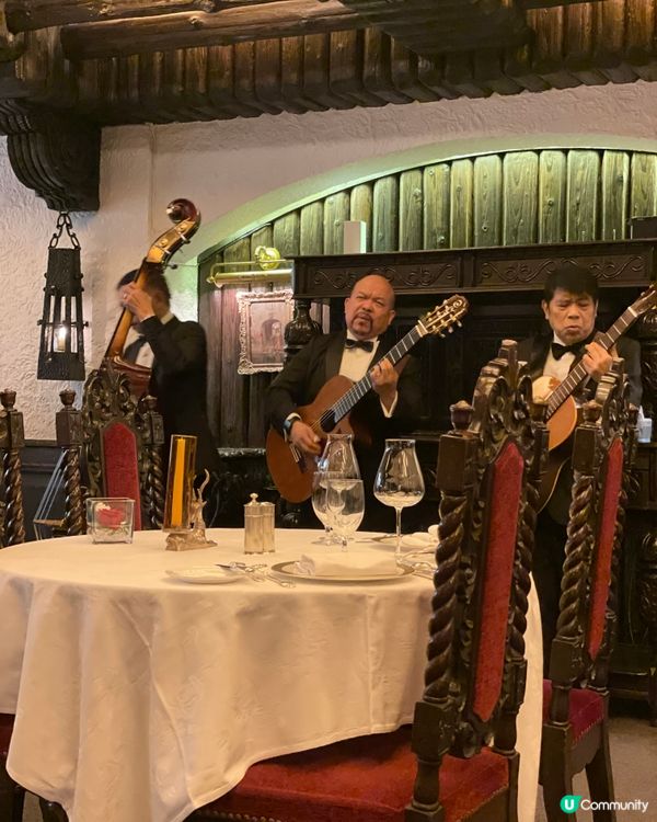 跑馬地半世紀古堡風法式餐廳浪漫情調