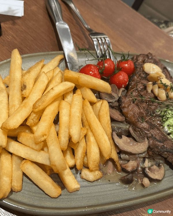 同朋友叫?個二人晚餐（有一個前菜，一個pizza，一個主菜，...