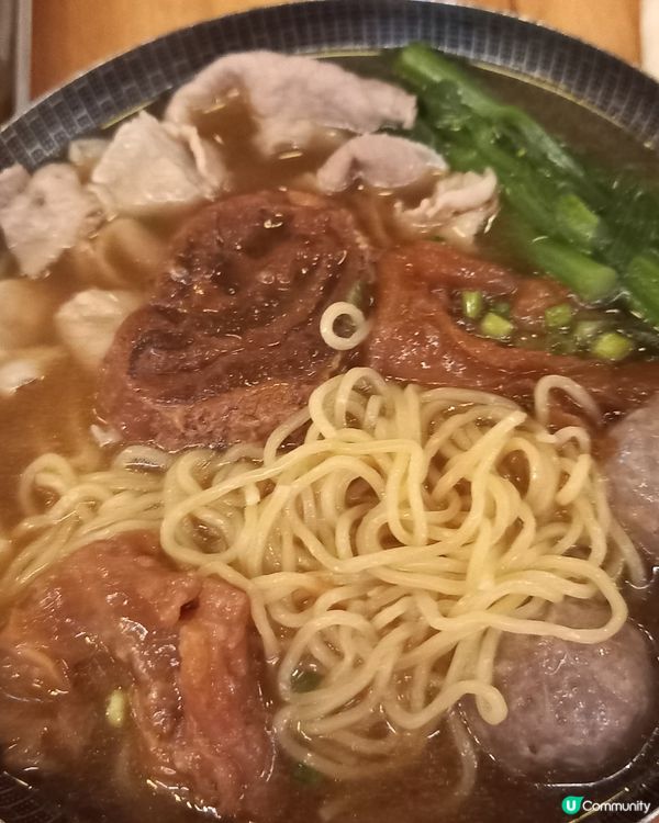 牛大哥三宝湯麵，good!