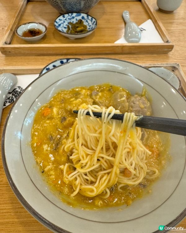 馳名蟹粉撈麵