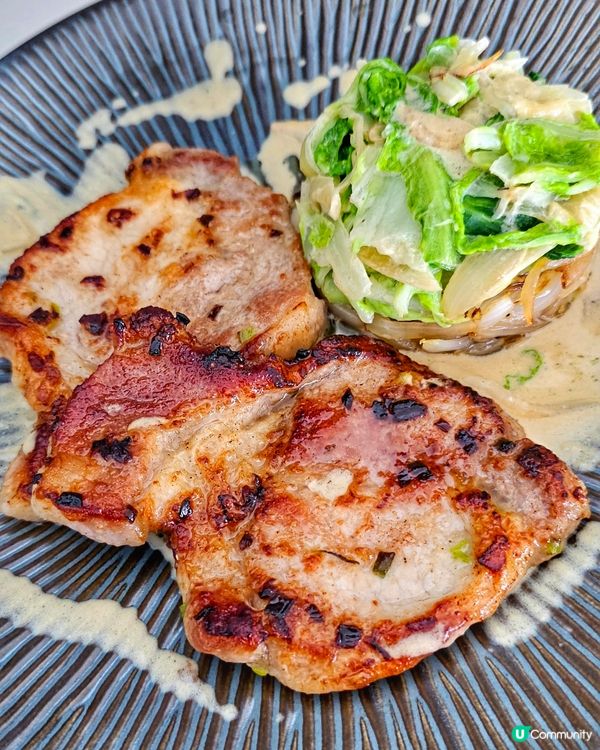 洋蔥豬扒配清炒紹菜