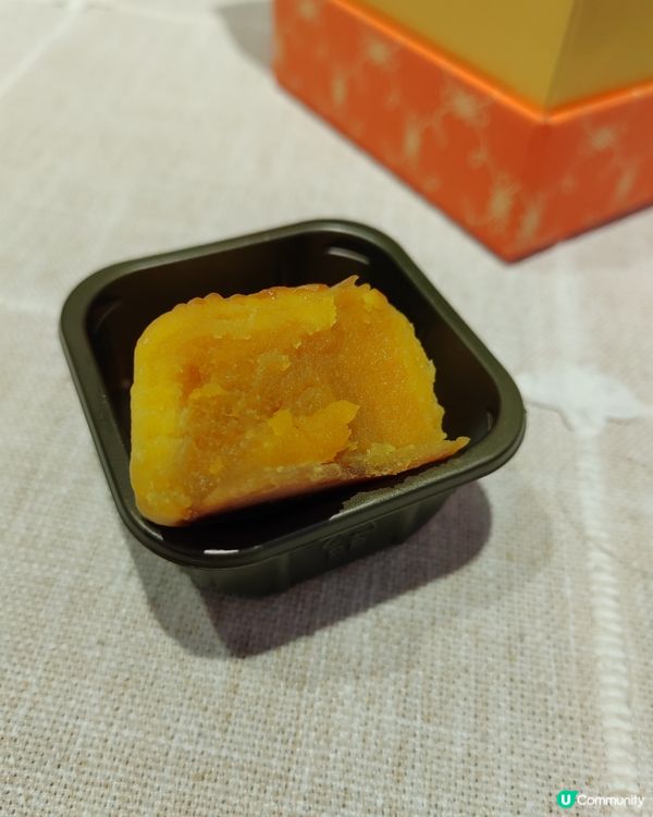 中秋快樂🎁 品嚐Cova月餅！