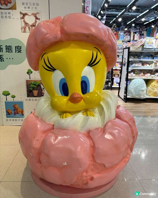 好耐都冇見過呢個卡通人物啦,竟然比行喺商場度見到翠兒呢個雀仔...