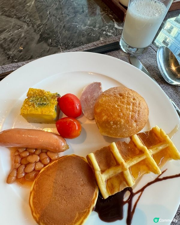 開揚環境的自助早餐