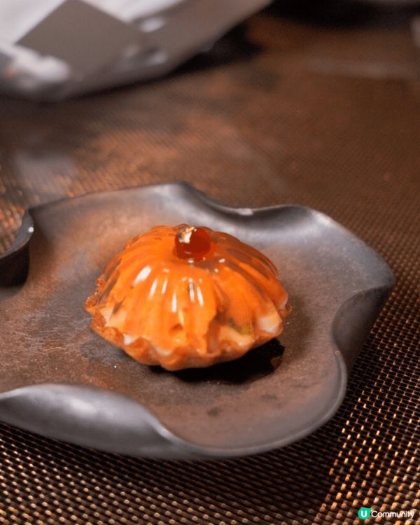 位於海港城的米芝蓮一星餐廳，環境寧靜舒適，見到有唔少人都特意...